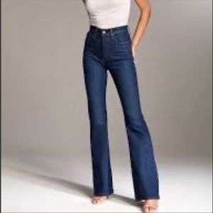 Demon forum (Aritzia) mid rise loose Marianne flair size 26